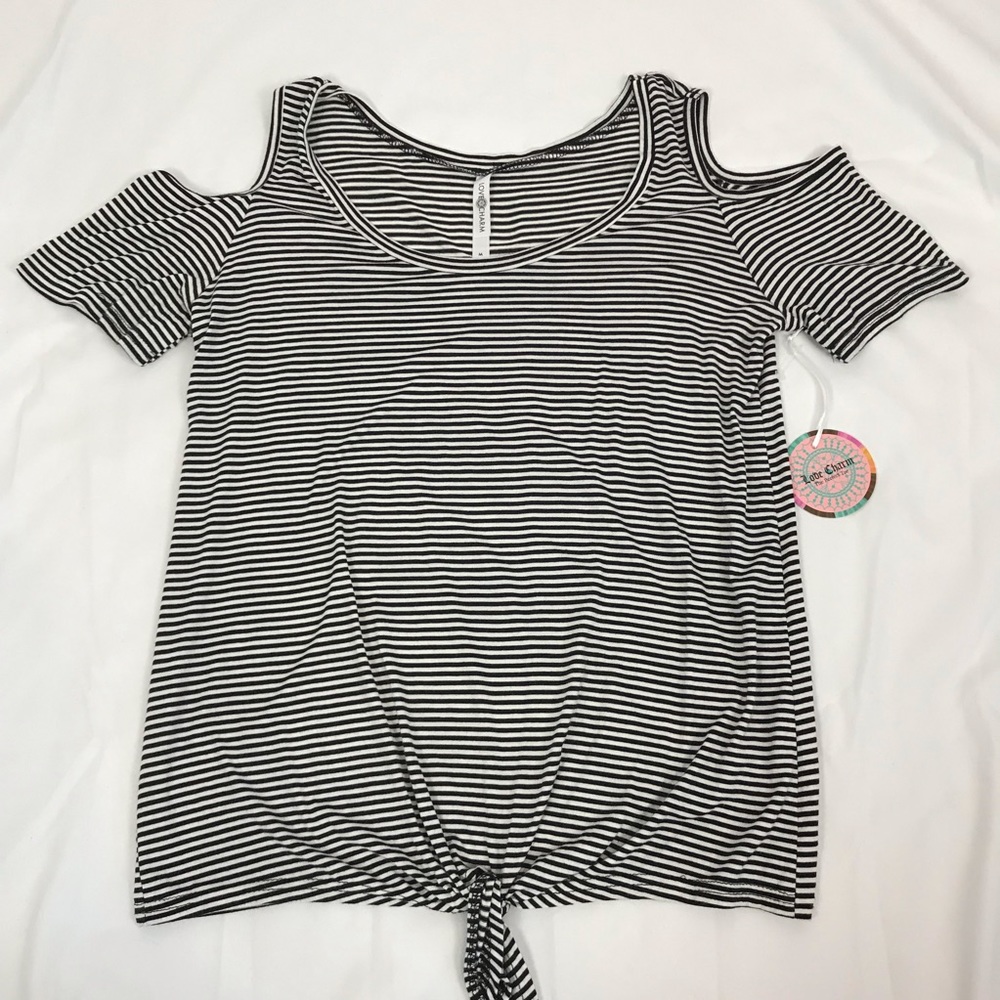 Love Charm Cold Shoulder Knot Front Top - Picture 4 of 5
